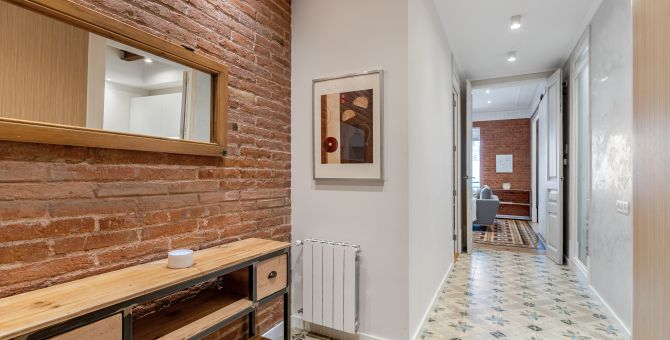  apartment barcelona eixample pasillo